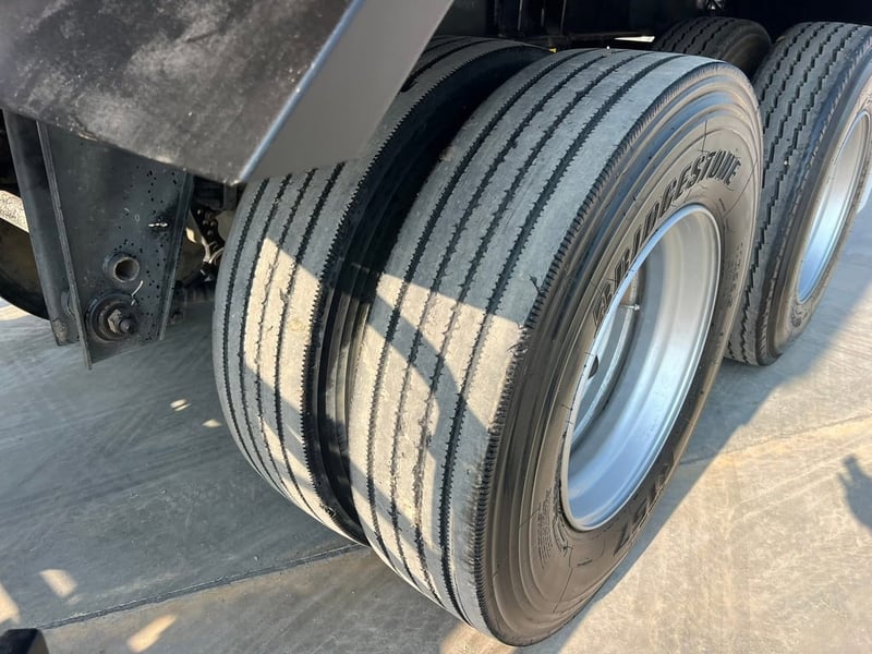 ขายหางเซมิดัมพ์สามมิตร ปี 2564 ขายหางเซมิดัมพ์สามมิตร ปี 2564