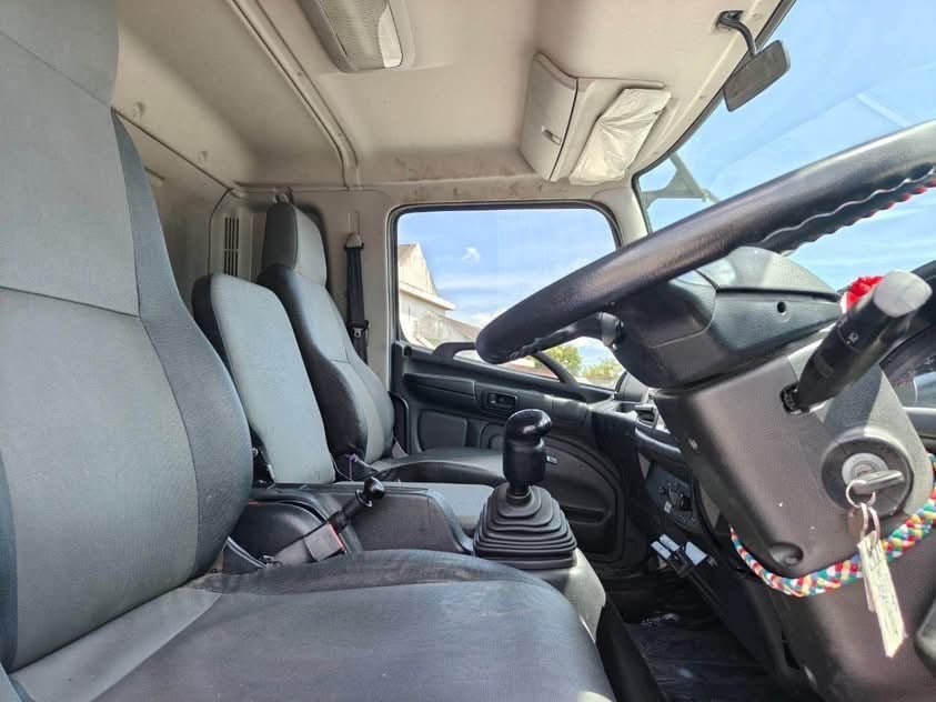 10ลัอตู้แห้ง VICTOR HINO FL8J 260  ตู้ 10 บาน 10ลัอตู้แห้ง VICTOR HINO FL8J 260  ตู้ 10 บาน