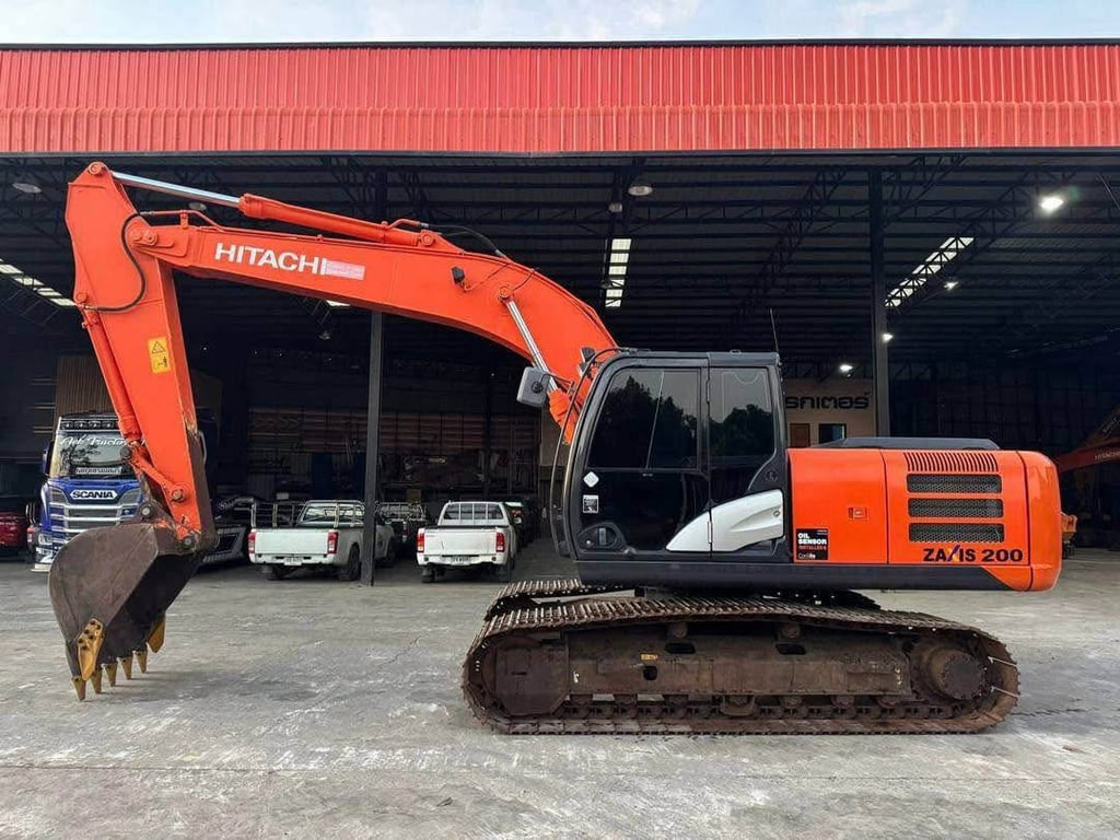 ไมล์ ชม 6,200 HITACHI ZX200-5G  สเปคญี่ปุ่น