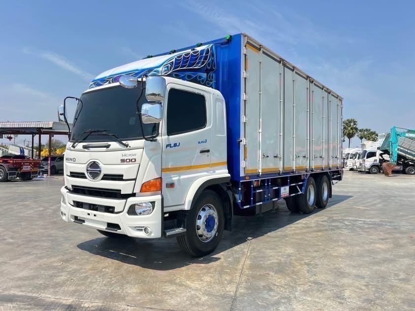 HINO FL8J 260 ตู้แห้ง 10 บาน ไมล์ 204,392 กิโล ยาว 7.50.เมตร ปี 2565
