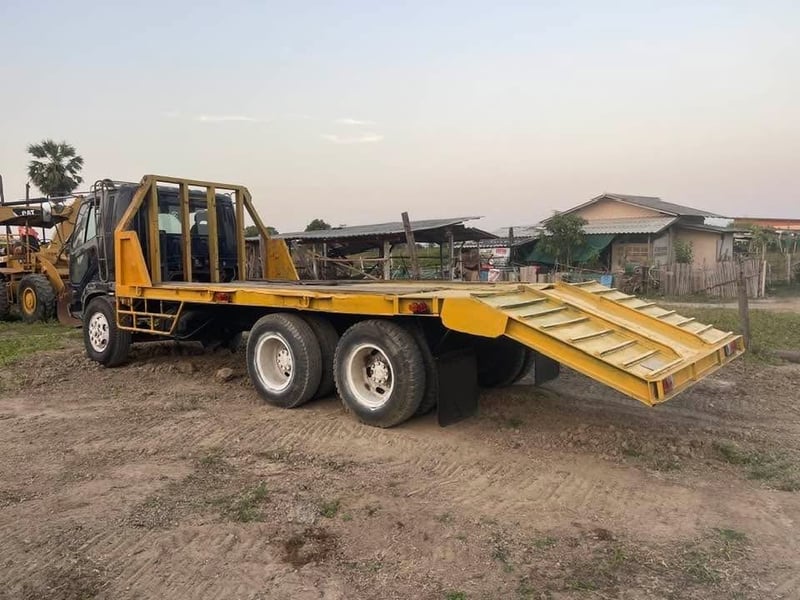 FN527M สองเพา 10 เกียร์ ท้ายลาดบรรทุกแบคโฮ FN527M สองเพา 10 เกียร์ ท้ายลาดบรรทุกแบคโฮ