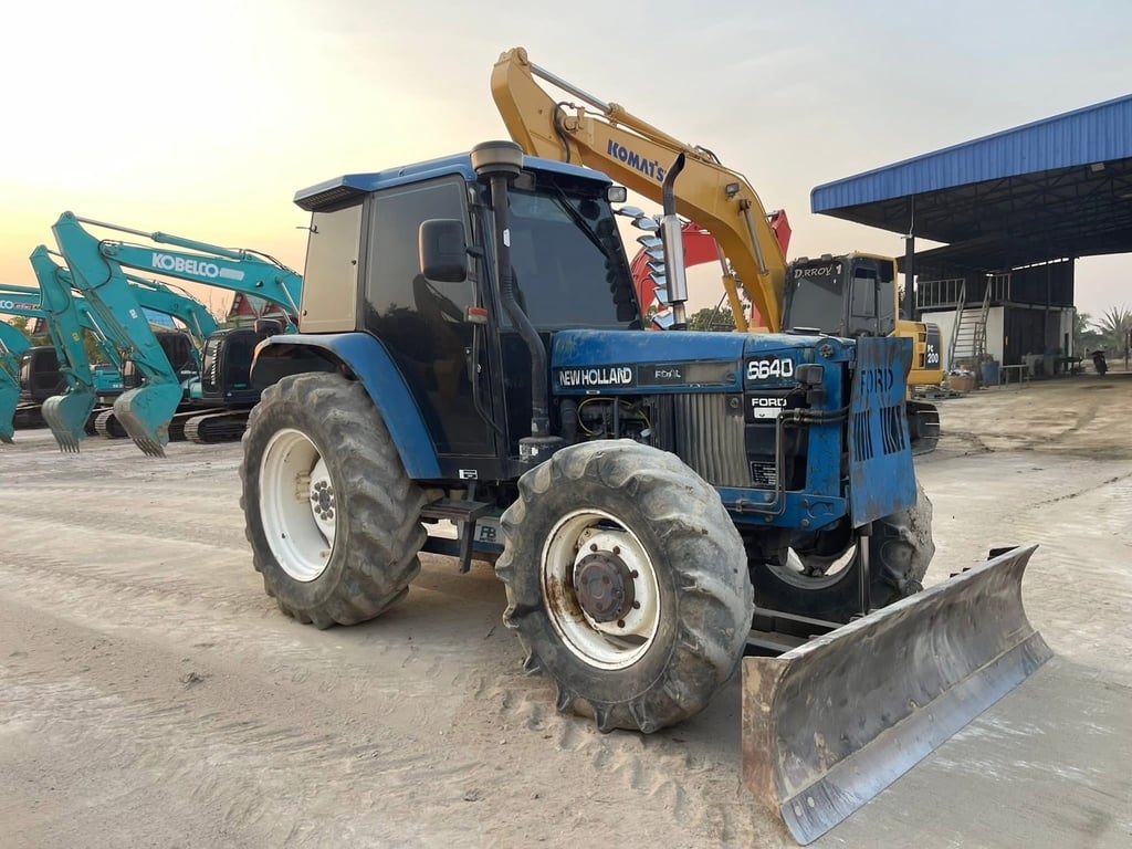 รถไถ FORD 6640 นิวฮอร์แลนด์ 2 เพลา เล่มทะเบียน รถไถ FORD 6640 นิวฮอร์แลนด์ 2 เพลา เล่มทะเบียน