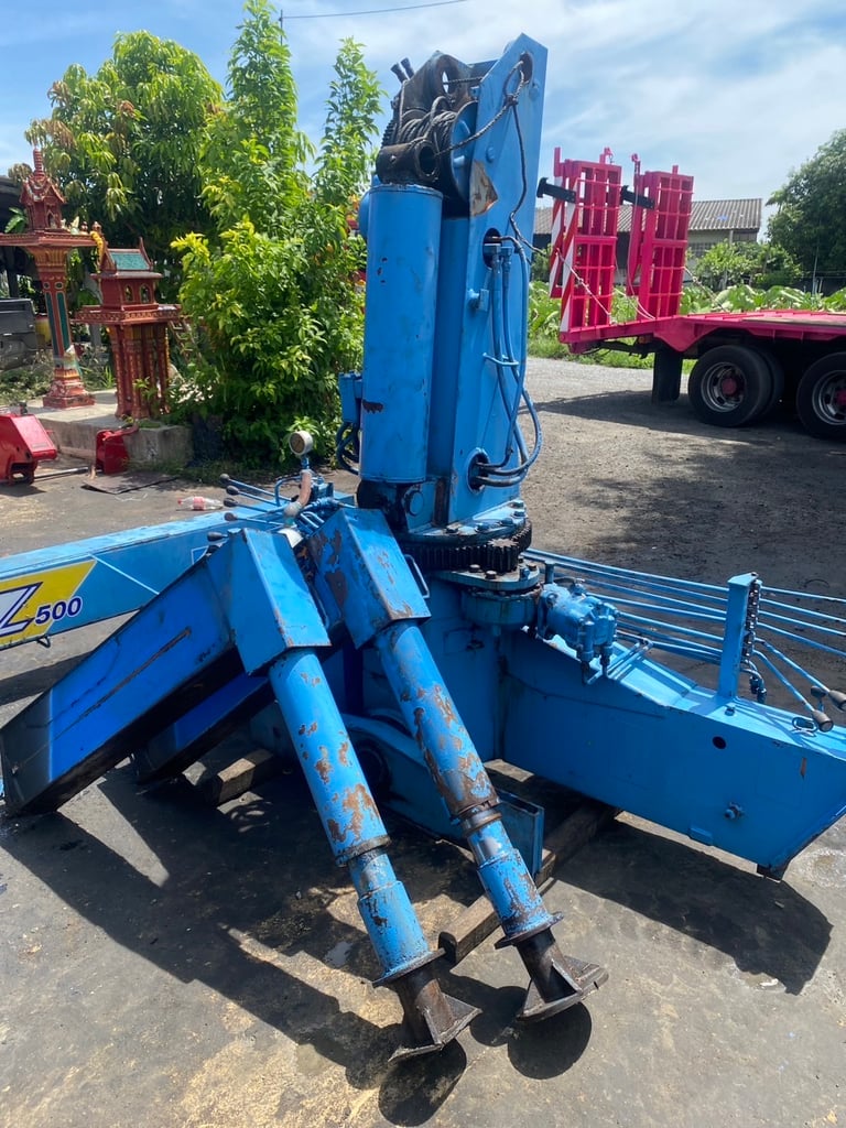 ขายด่วน เครน TADANO ท้องเเบน ขนาด 4.5 ตัน 3 ปลอก 2 ชัก ขายด่วน เครน TADANO ท้องเเบน ขนาด 4.5 ตัน 3 ปลอก 2 ชัก