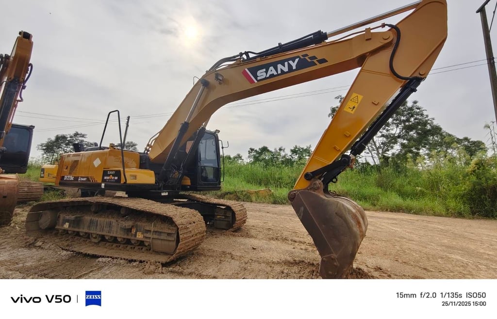 SANNY SY215C เอกสารอินวอย พร้อมทุกระบบ ไมล์ ช.ม 3800 SANNY SY215C เอกสารอินวอย พร้อมทุกระบบ ไมล์ ช.ม 3800