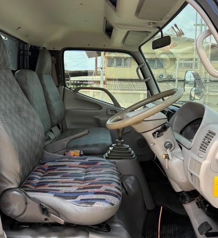 HINO XZU 136 แรง สไลด์ถาดกองพื้น สแตนเหล็ด HINO XZU 136 แรง สไลด์ถาดกองพื้น สแตนเหล็ด