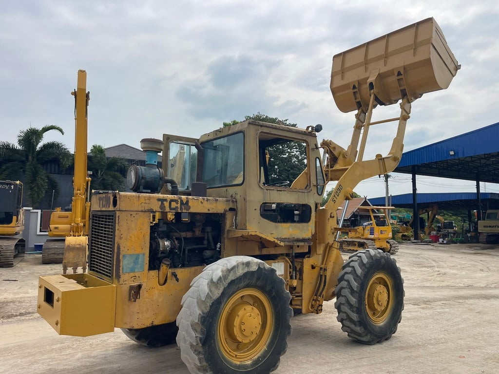 TCM รถตักแขนยาว เครื่อง-ปั๊มดี  