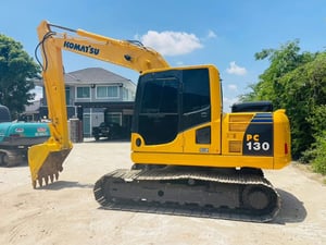 PC130-8 จอเหลือง กล้องหลัง เครื่อง-ปั๊มแห้ง PC130-8 จอเหลือง กล้องหลัง เครื่อง-ปั๊มแห้ง