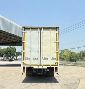 ขายเฉพาะตู้เเห้ง 10 บาน ตามรูปใส่รถ FTR 240