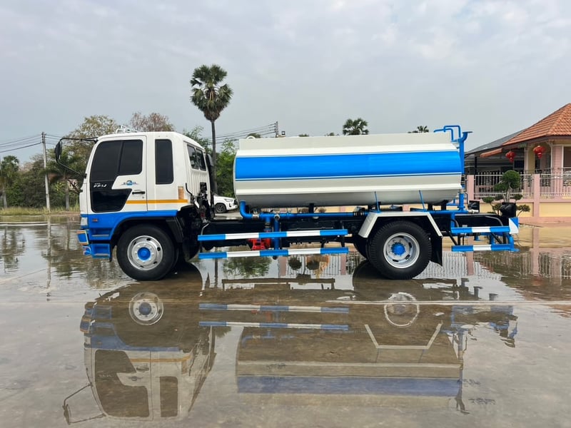 HINO 212 แรง บรรทุกน้ำ แท็งก์จุ 6,000 ลิตร HINO 212 แรง บรรทุกน้ำ แท็งก์จุ 6,000 ลิตร