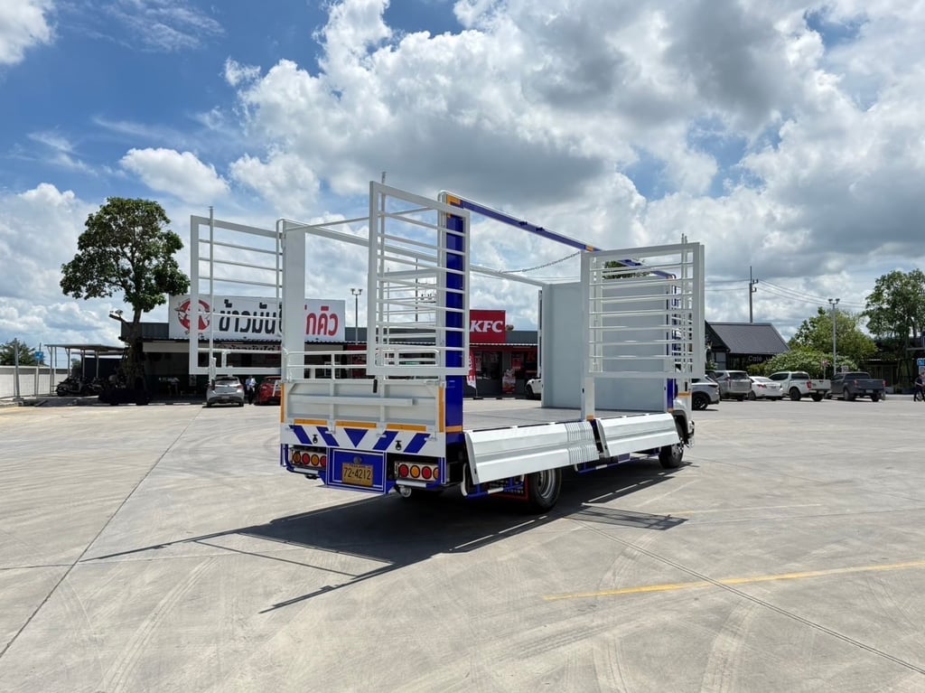 6ล้อ ISUZU.FRR 210 แรง คอกสูงเปิดได้รอบ ยาว 6.50 เมตร  กระจกไฟฟ้า  ไมล์ 234,705 กิโล ปี 2564