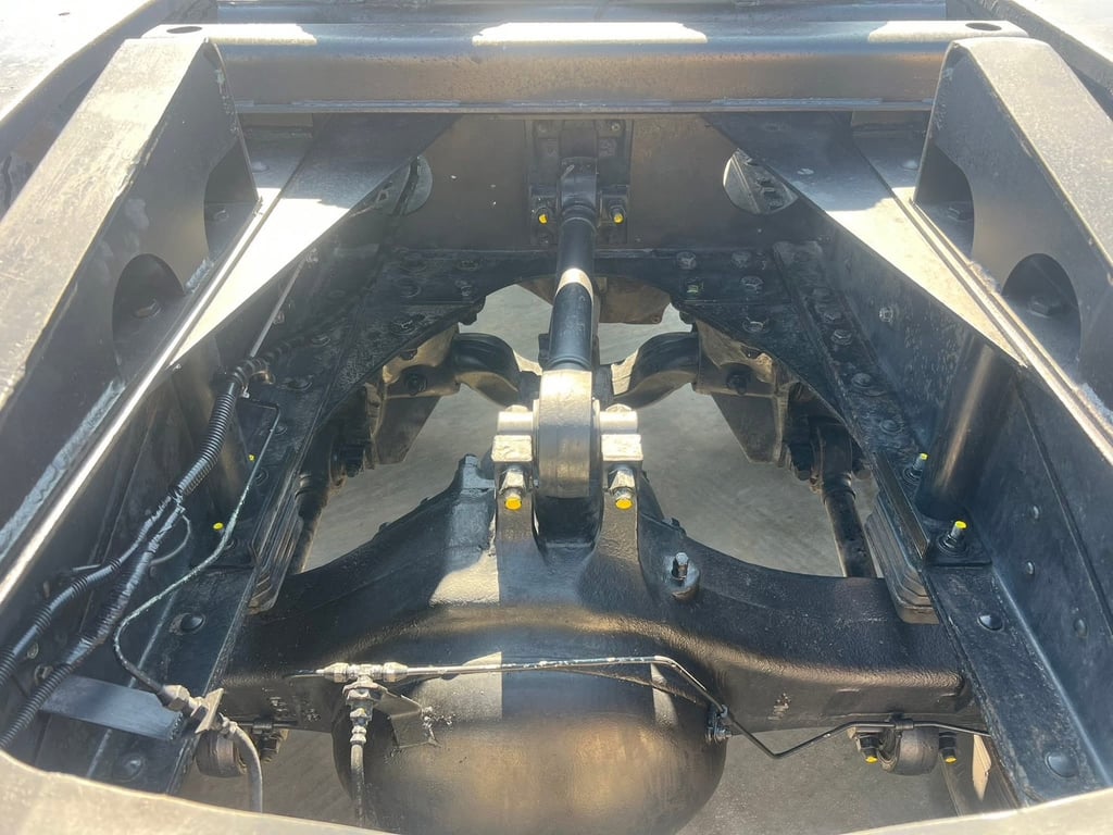 HINO FM1J 245 แรง เครื่องเดิม เกียร์ ZF เลขไมล์ 366940 กิโลเมตร ปี 2547