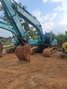 Kobelco Sk200-5 Super รถพร้อมใช้ Kobelco Sk200-5 Super รถพร้อมใช้