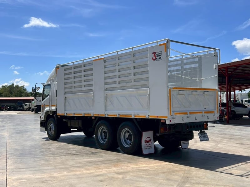 ISUZU 240 เพลาเดียว (ไม่ดั้มพ์) ยาว 6.50 เมตร สามมิตร ปี 2554 ISUZU 240 เพลาเดียว (ไม่ดั้มพ์) ยาว 6.50 เมตร สามมิตร ปี 2554