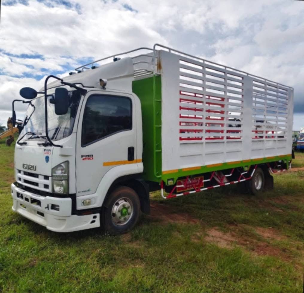 ISUZU FRR 210 แรง ยาว 6.50 เมตร ปี 2561 ISUZU FRR 210 แรง ยาว 6.50 เมตร ปี 2561
