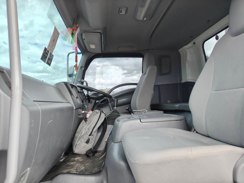 ISUZU GXZ 360 หัวลาก12ล้อ  มีระบบ ดั้มพ์พรัอมใช้ ไมล์ 91839 กิโล ปี 2567