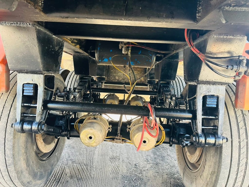 ขายด่วน หางเซมิดั้มพ์  สองเพลา ยาว.7.00. เมตร