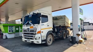 HINO วิคเตอร์ 380 หัวลากพร้อมหาง เซมิดั้มพ์หินทราย