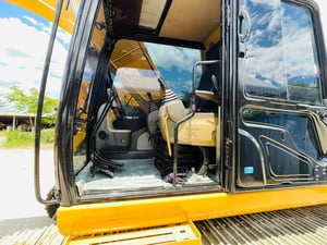 CAT320D2 เล่มทะเบียน  มือเดียว  เอวแน่น