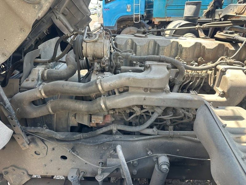 HINO 380 (ยาง.80-90%) ปี 2555 HINO 380 (ยาง.80-90%) ปี 2555