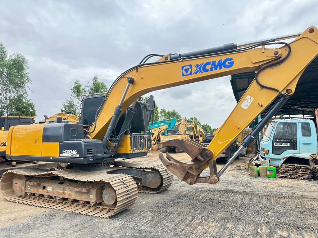 ไมล์ ชม 4500❗️XCMG. XE 135B เล่มทะเบียน อิฐ