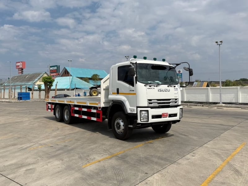 เข้าใหม่❗️ไมล์ 1 พัน❗️Euro 5 NEW FVM 240 กะบะพื้นเรียบ