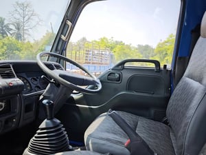 ISUZU NKR เครื่อง100แรงเทอร์โบ  4 ล้อกลาง รถห้างแท้