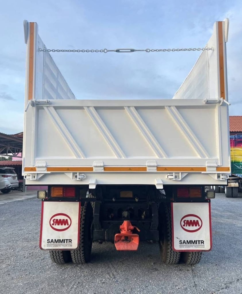 ISUZU FXZ 360 แรง ดั้มพ์คอกสูง มีลำโพงลากลูกพ่วง อู่ 3 มิตร แท้ๆ ปี 2556 ISUZU FXZ 360 แรง ดั้มพ์คอกสูง มีลำโพงลากลูกพ่วง อู่ 3 มิตร แท้ๆ ปี 2556