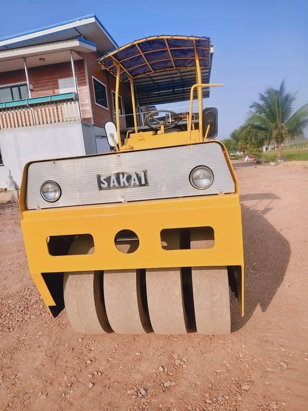 SAKAI TS30H รถบดขนาด 4 ตัน 