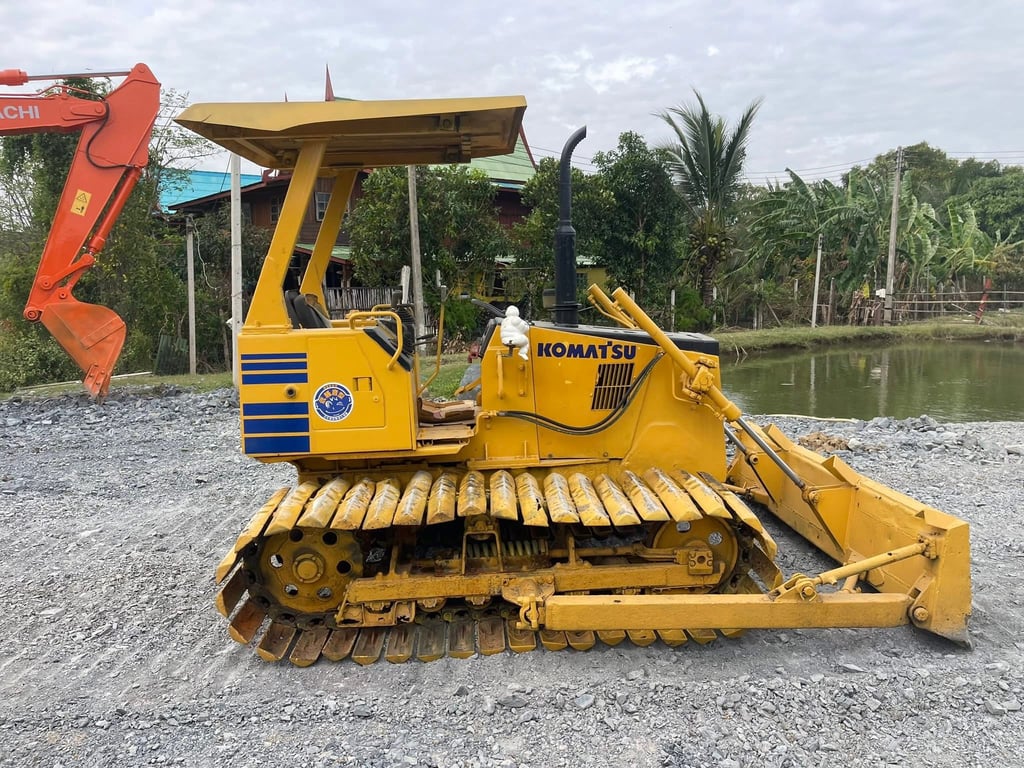 D20-7PL เครื่องดี เกียดี โซ่ใหม่ ช่วงล่างดีมาก ใบมีสไลด์ แท็กใหญ่ D20-7PL เครื่องดี เกียดี โซ่ใหม่ ช่วงล่างดีมาก ใบมีสไลด์ แท็กใหญ่