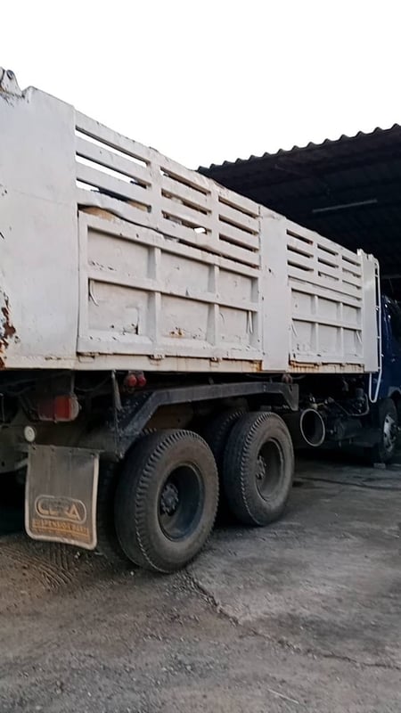 10ล้อดั้มพ์ มิซู 190 แรง  ปี 2545