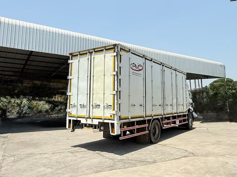 ขายเฉพาะตู้เเห้ง 10 บาน ตามรูปใส่รถ FTR 240