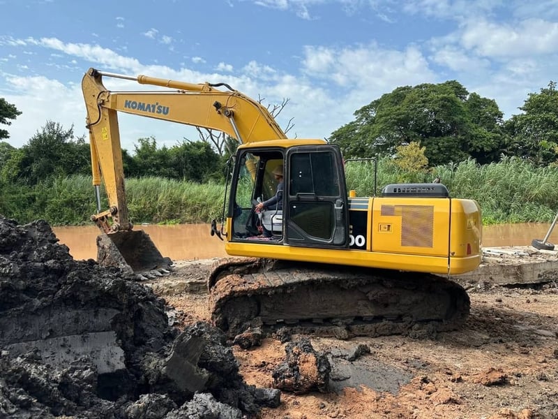 Komatsu PC200-7 ไมล์ 10,xxx ชม. ซีเรียลสูง 80856 