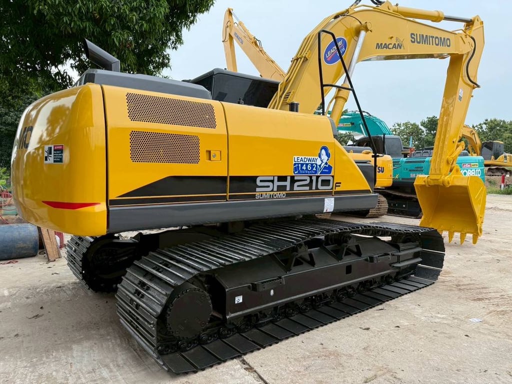 Sumitomo SH210-6 ไมล์ ชม.  10000 เล่มทะเบียน รถ?