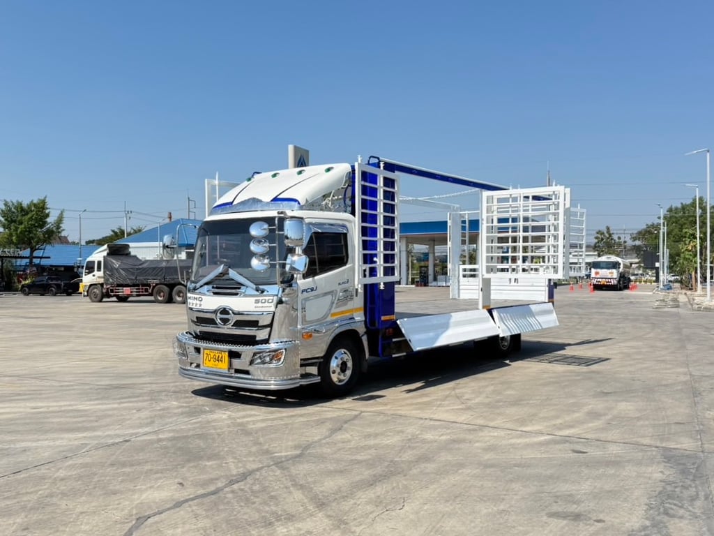 HINO NEW FC9J 210 กะบะเหล็กเปิดได้รอบ กว้างใน