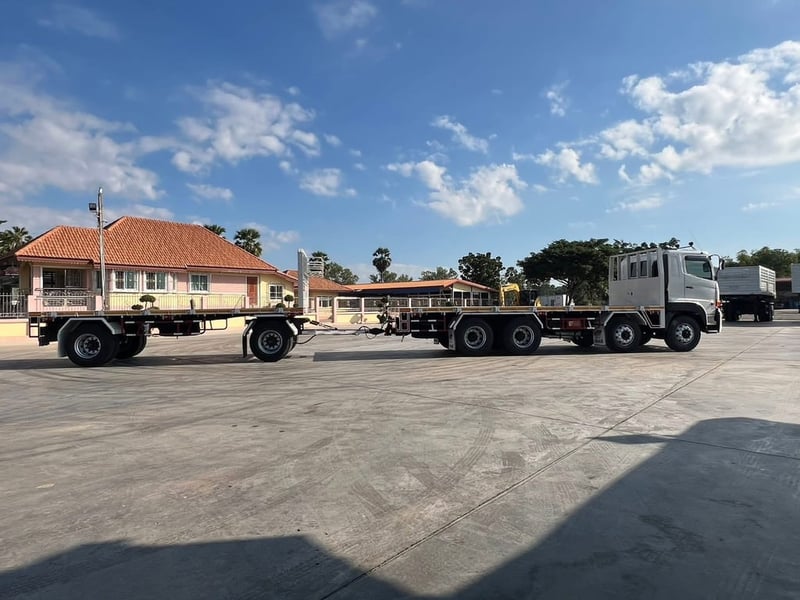 ขายด่วน ลูกพ่วงพื้นเรียบสองเพลา