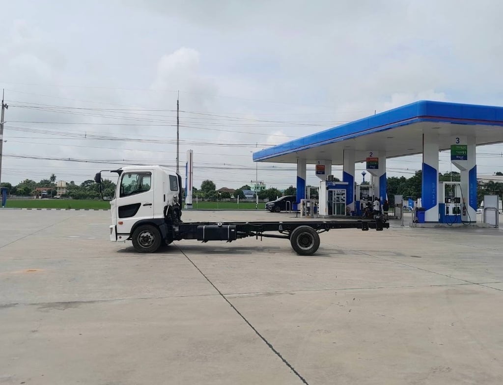 HINO 240 หัวคลัซซี 2.FC2AB-102220 AO5C เครื่อง 4 สูบ ยาว 6.00 เมตร ( ไม่รวมทะเบียน ) ราคา 500,000.บาท 📞 094-653-6339 อิฐ HINO 240 หัวคลัซซี 2.FC2AB-102220 AO5C เครื่อง 4 สูบ ยาว 6.00 เมตร ( ไม่รวมทะเบียน ) ราคา 500,000.บาท 📞 094-653-6339 อิฐ