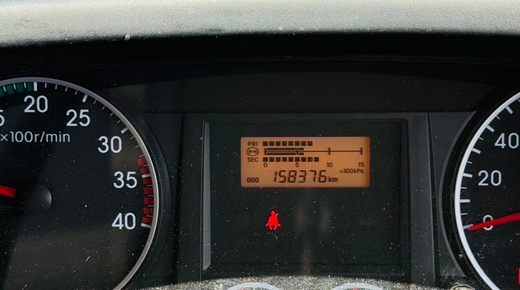 6ล้อ NEW ISUZU.FRR 210 แรง ปี 2566 กะบะเหล็กเปิดข้าง ได้