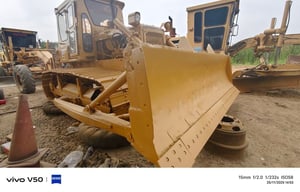 แทรกเตอร์ D5B  แอร์เย็นๆ ช่วงล่างสวย