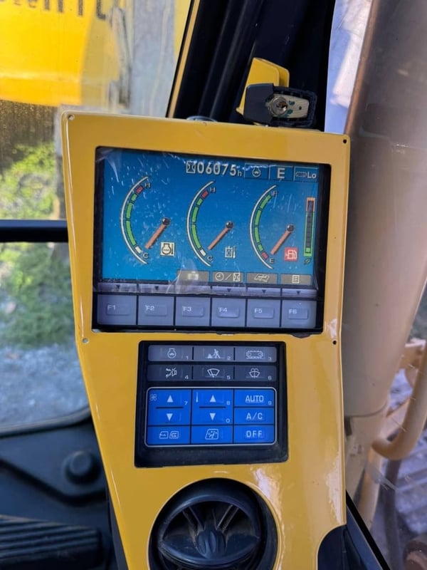 ไมล์ ช.ม 6000❗️PC130-8 กล้องหลังจอเหลือง PM 7000 ไมล์ ช.ม 6000❗️PC130-8 กล้องหลังจอเหลือง PM 7000