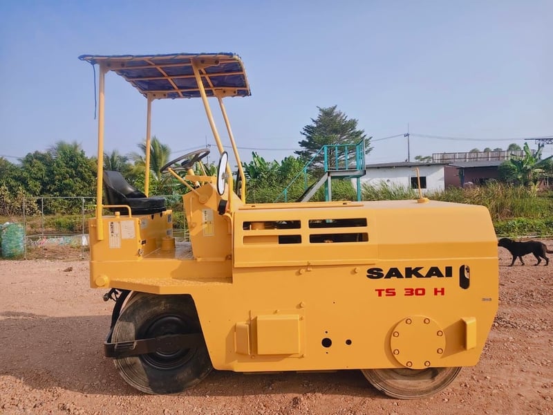 SAKAI TS30H รถบดขนาด 4 ตัน 