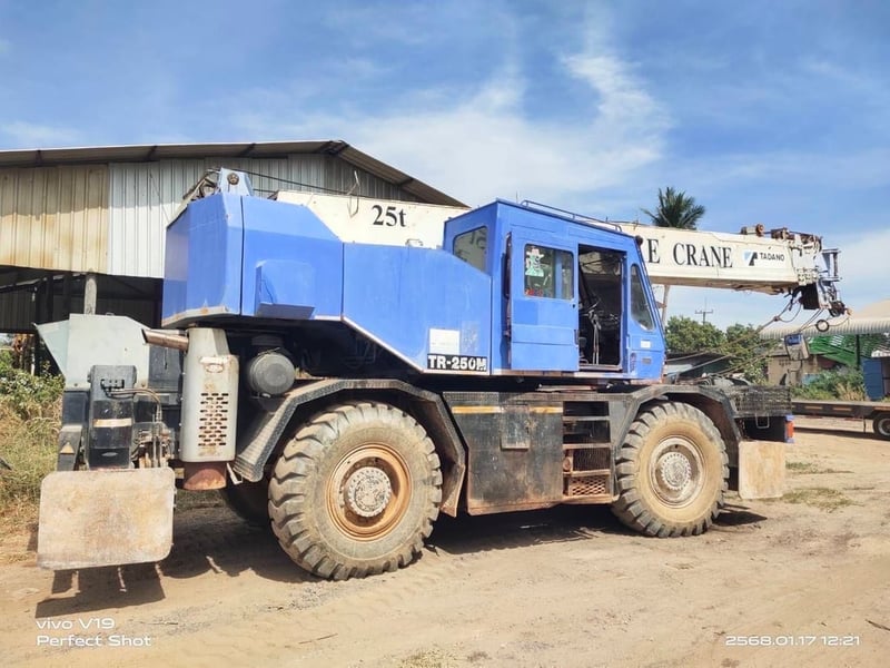 TADANO KATO เครนขนาด 25 ตัน เซฟตี้ มีบูมกิ๊ฟ