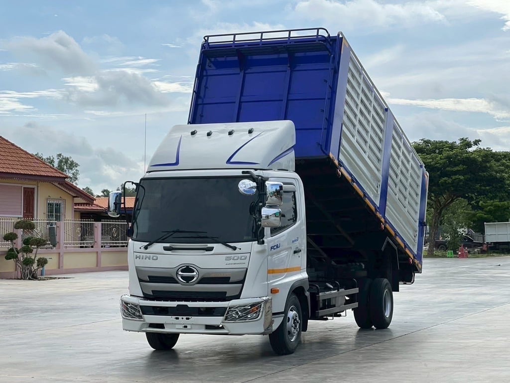 HINO FC 210แรงม้า รถบรรทุก 6ล้อ ดั้มพ์ ปี2022 เลขไมล์ 1 กม.