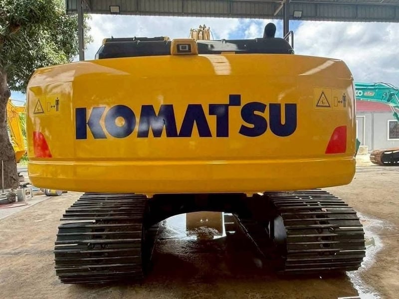 Komatsu PC200-8MO จอเหลือง กล้องหลัง