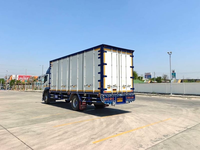 ISUZU FTR 240 MT ตู้แห้ง 10 บาน 