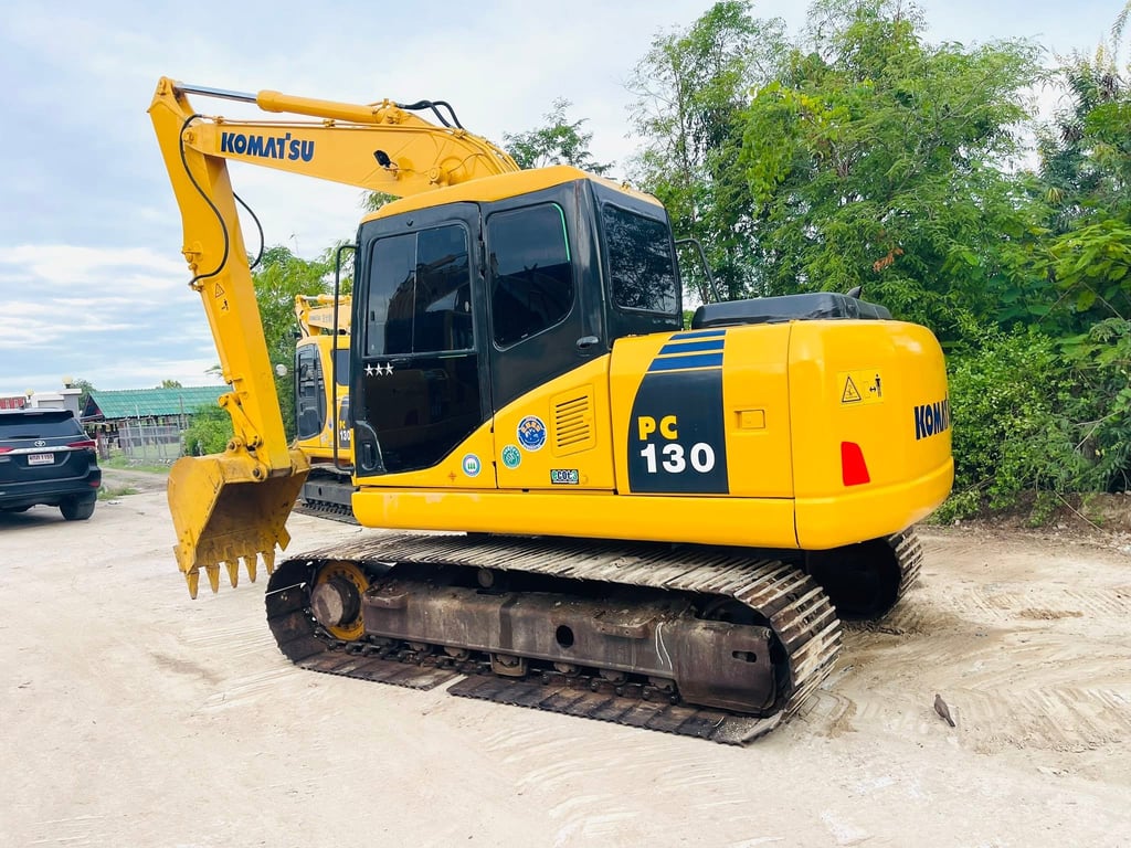 PC130-7 ไฟฟ้าครบ ระบบดี เครื่องปั้มแห้ง PC130-7 ไฟฟ้าครบ ระบบดี เครื่องปั้มแห้ง