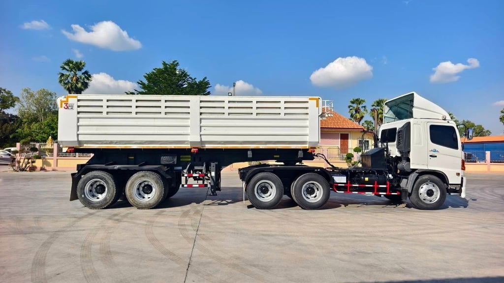 HINO FM1J 245 ปี 2547 หัวลากพร้อมหาง เซมิดัมพ์สามมิตร