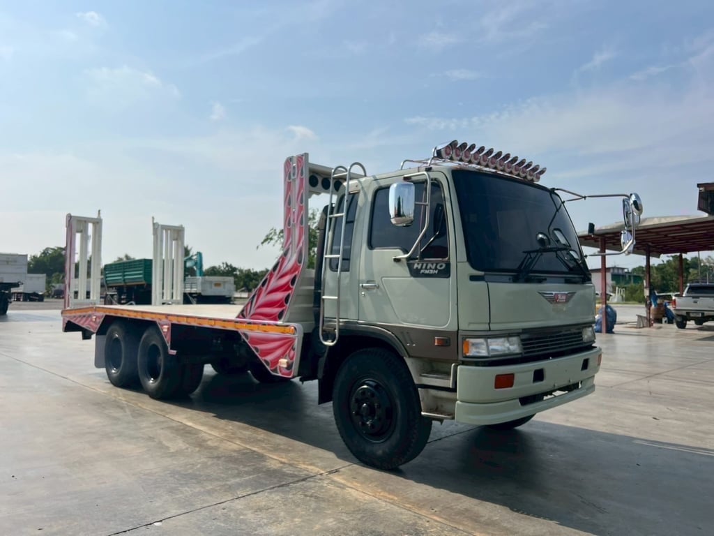 HINO FW3H 195 แรง 2 เพลา ท้ายลาด บรรทุกรถ กะบะต่อใหม่ HINO FW3H 195 แรง 2 เพลา ท้ายลาด บรรทุกรถ กะบะต่อใหม่