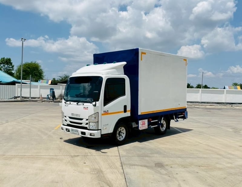 ISUZU NLR 130 แรง  ตู้แห้ง 2 บาน ปี 2565