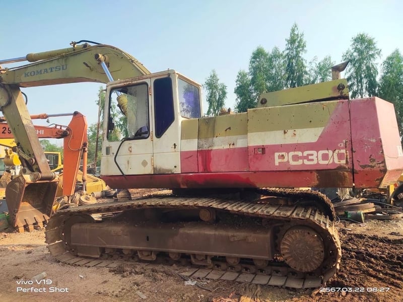 แบคโฮ PC300-5 ช่วงล่างเต็ม เครื่องดี ปั้มดี คอนโทรสั้น แบคโฮ PC300-5 ช่วงล่างเต็ม เครื่องดี ปั้มดี คอนโทรสั้น