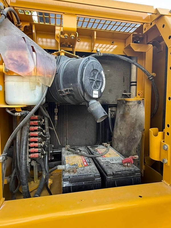 Komatsu PC 130-8 MO จอเหลืองกล้องหลัง Komatsu PC 130-8 MO จอเหลืองกล้องหลัง